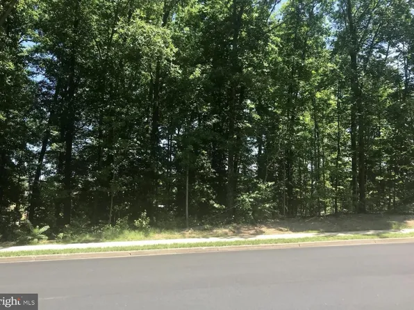1508 Keeneland Rd, Fredericksburg, VA 22401