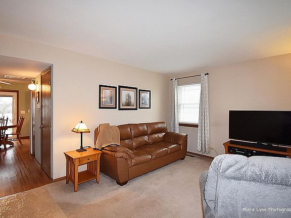 4th image of 1488 Burke Ln