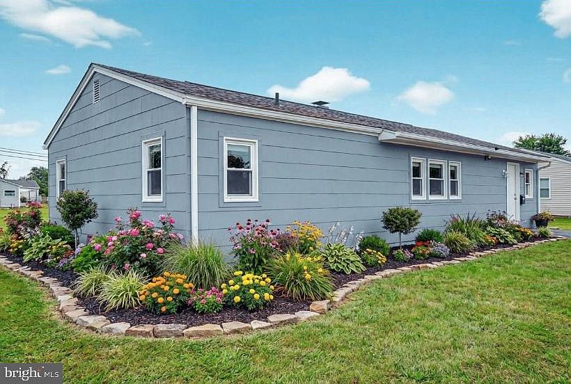 1st image of 68 Saxton Rd