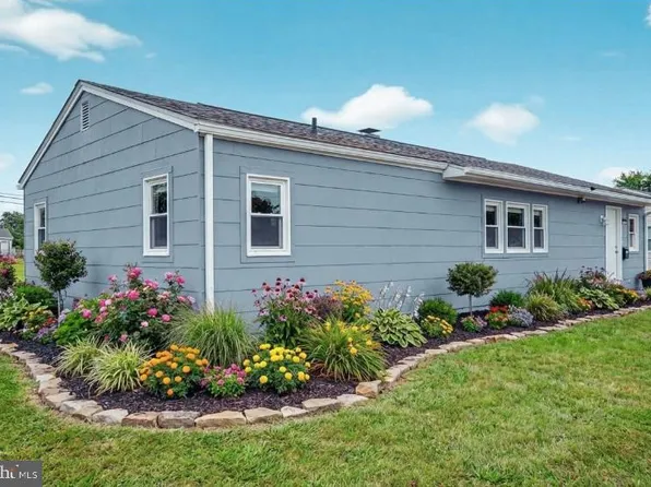 68 Saxton Rd, Dover, DE 19901