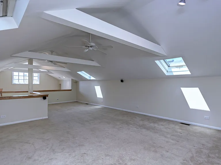 3748 N Clifton Ave — Photo 21
