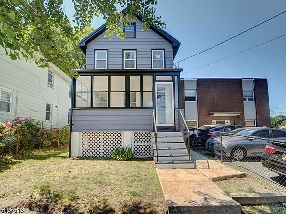 2nd image of 626 Tremont Ave
