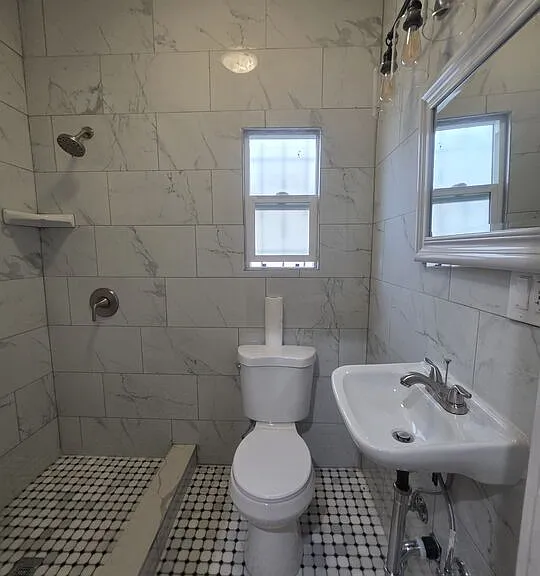1022 S Cloverdale Ave — Photo 14