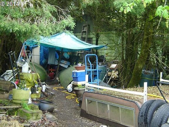 2nd image of 1000 NE 102nd Ave