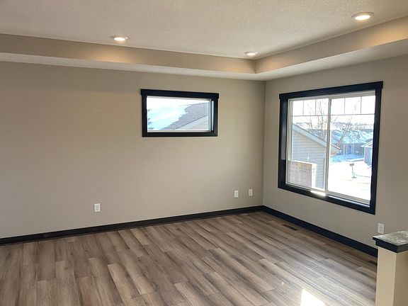 5th image of 705 State St