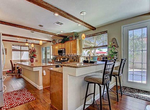4th image of 9052 San Marin St