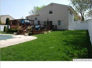 11 Gramercy Rd, Old Bridge, NJ 08857