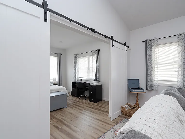 177 Thompson St — Photo 17