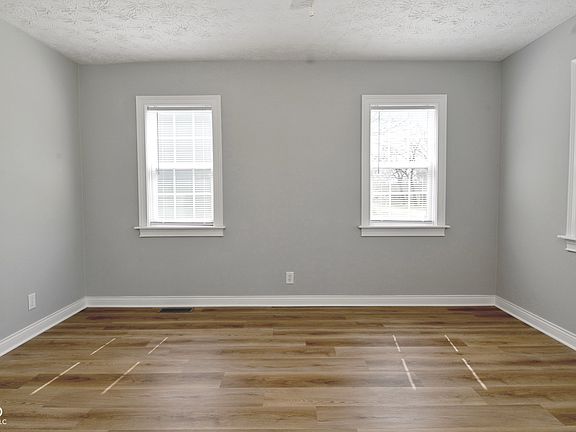 5th image of 1909 N Goodlet Ave