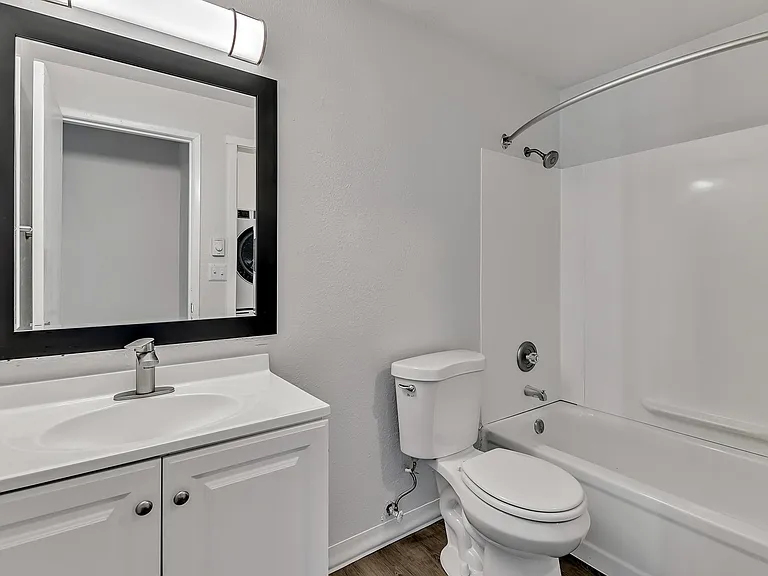 The Landing Apartments — Photo 14