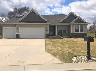 1212 Woodfield Trl, Hemlock, MI 48626