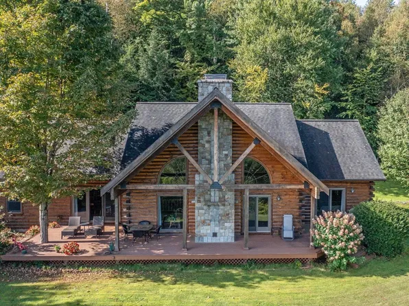 445 Greystone Drive, Richmond, VT 05477