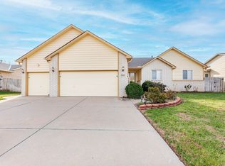 10419 W 35th St S, Wichita, KS 67215