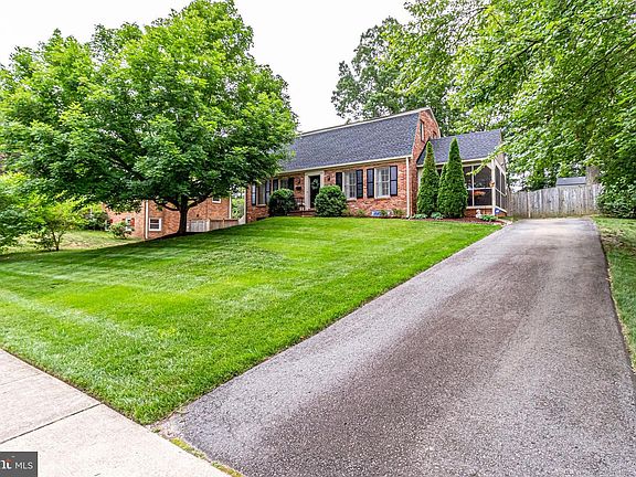 2nd image of 5323 Neville Ct