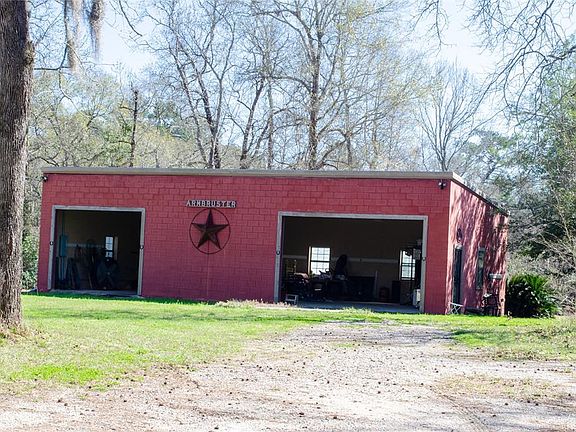 Over-sized Garage/Workshop 1500 sq.ft.