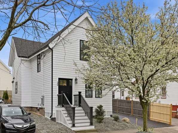 30 Waverly Ave, Everett, MA 02149