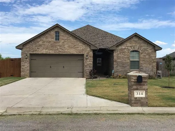 314 Marilyn Glover Dr, Elgin, OK 73538