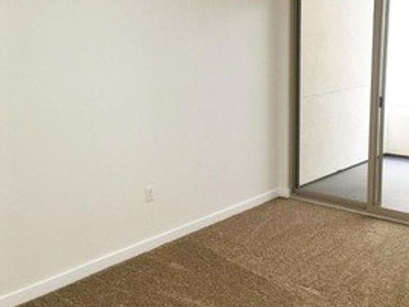 5th image of 6816 Independence Ave APT 103