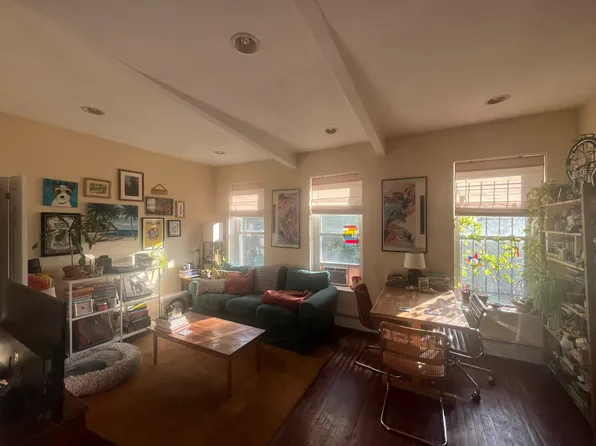 544 Franklin Avenue image 1 of 15