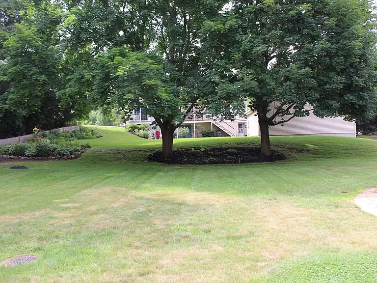 1 Rennie Dr #1 — Photo 22