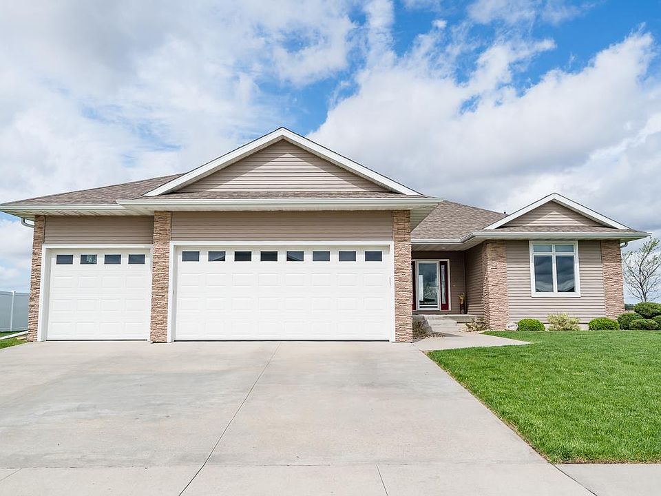 1st image of 325 Corduroy Dr