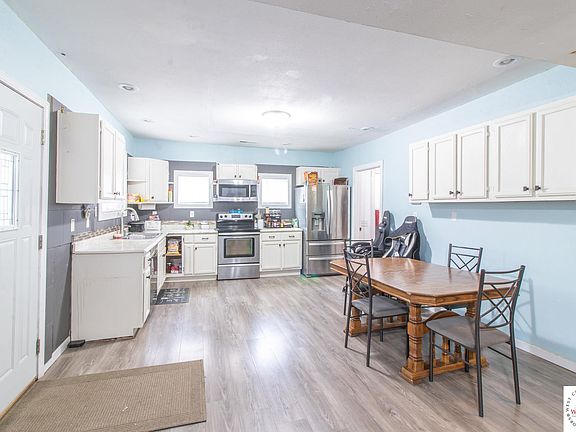 3rd image of 501 E 13th St