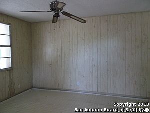 4th image of 19895 Oil St