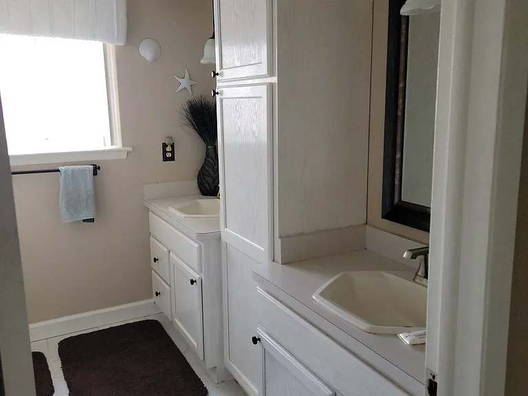 40200 Regency Dr — Photo 10