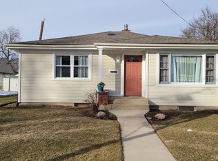 956 5th Ave, Aurora, IL 60505