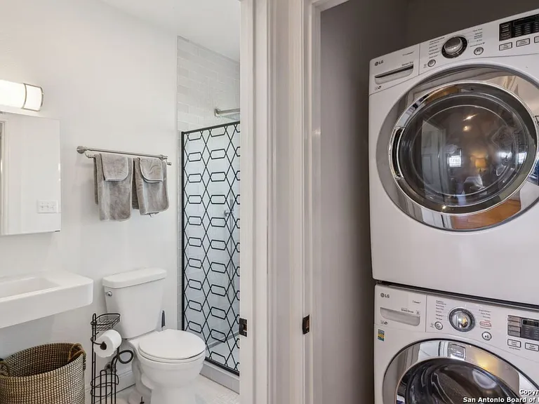 227 Claudia St #3 — Photo 20