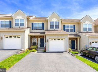 104 Golf Cart Dr, Jeffersonville, PA 19403
