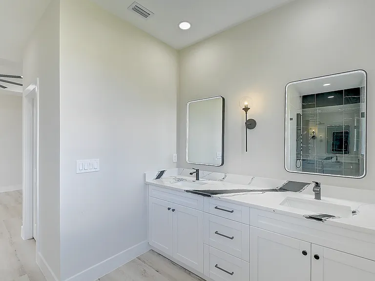 1019 Cedartree Ave — Photo 12