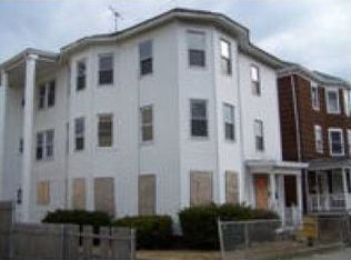 52 Darling St, Central Falls, RI 02863