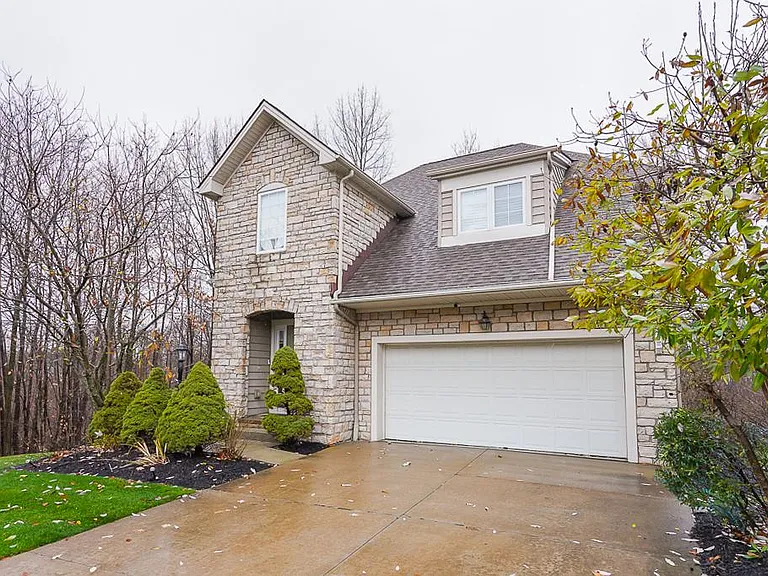 3729 Edgehill Dr — Photo 2