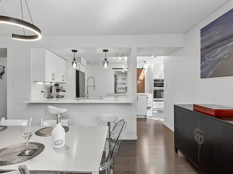 5620 Larson Pl — Photo 9