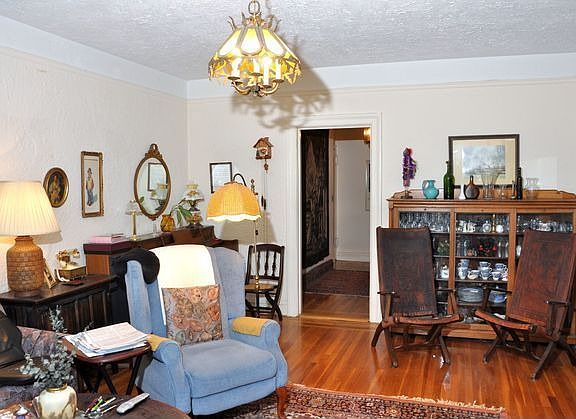 4th image of 1430 Midland Ave APT 1B