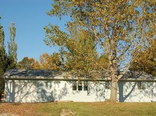 505 Johnson Dr, Cascade, WI 53011