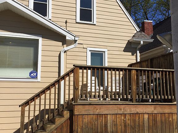 2nd image of 422 E Lee St