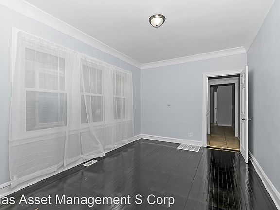 4th image of 6928 S Oakley Ave