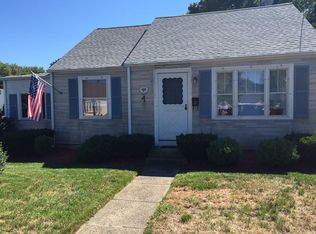 16 Hillcrest Ave, Seekonk, MA 02771