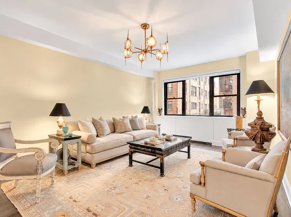 165 E 72nd St APT 2M, New York, NY 10021