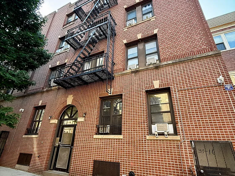 3116 32nd St #3B — Photo 9