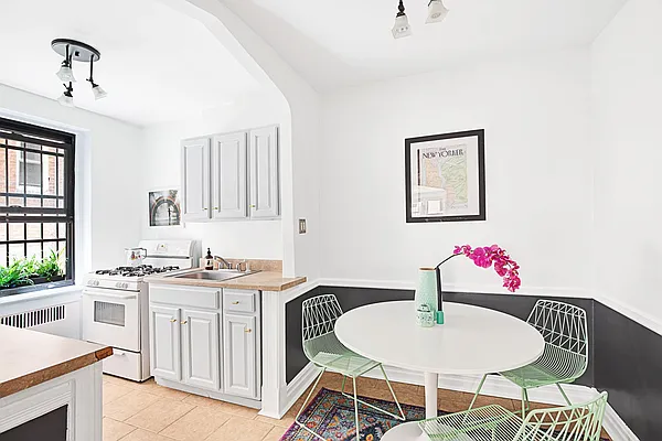 Sold by Compass | media 16