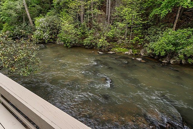 17th image of 61 River Bend Ct