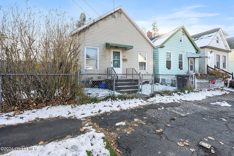 2nd image of 258 Stow Avenue