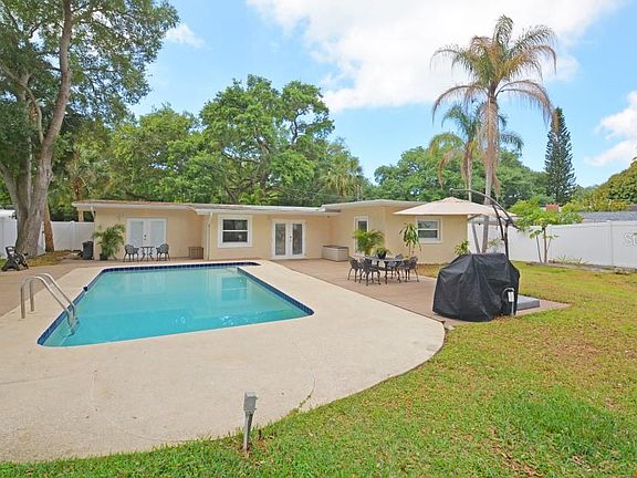 2nd image of 1219 Jungle Ave N
