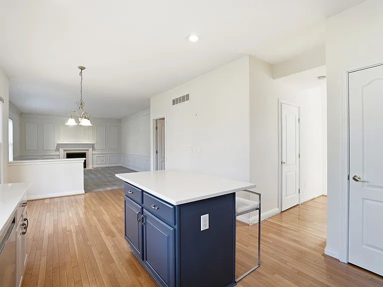 7822 Remington Rd — Photo 4