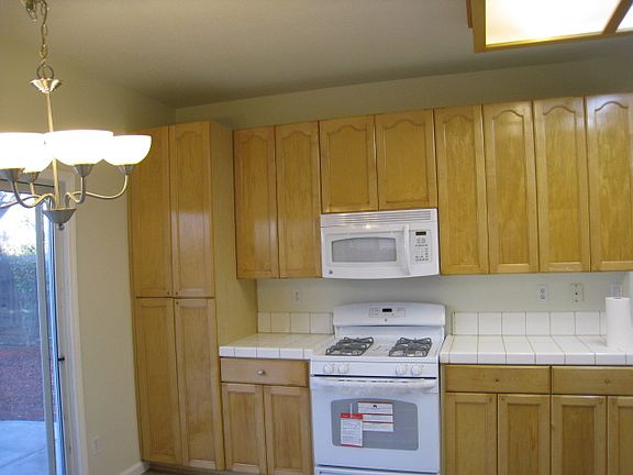3rd image of 3008 Dinwiddie Way