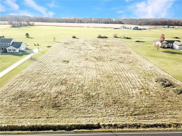 Friendsville Rd, Creston, OH 44217