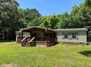 1469 Van Buren Rd, Barnesville, GA 30204